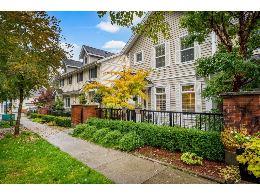 3374 Carmelo Avenue, Coquitlam, BC header image.