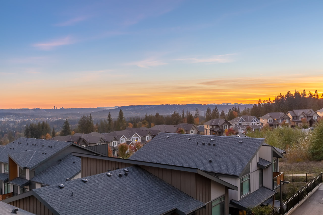 5 Really Great Reasons to Live on Burke Mountain header image.