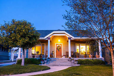 A compassionate guide to selling a senior parent's house in Los Angeles County. How to manage logistics, handle estate sales, and price for the current market.