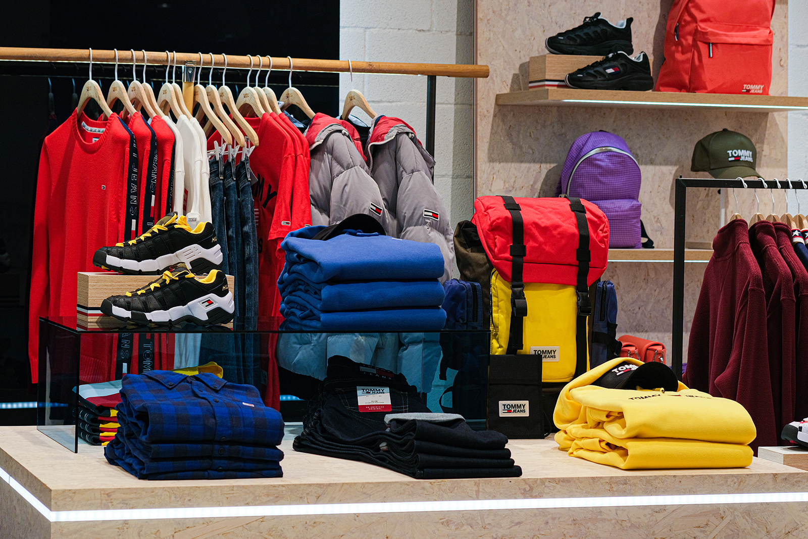 Apparel Retail header image.