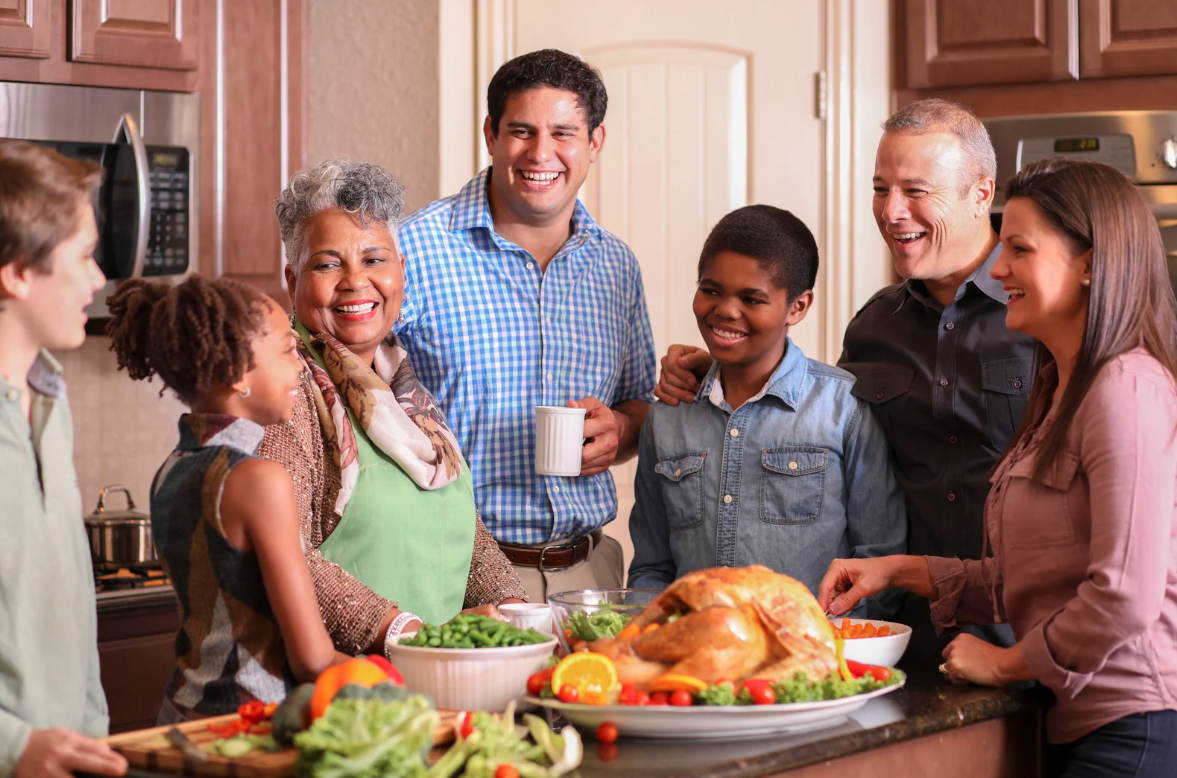 Effortless Thanksgiving Hosting: Tips for a Cozy, Welcoming Home header image.