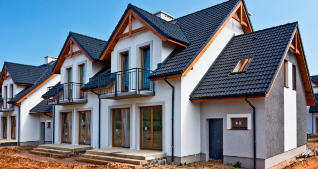 Dreaming of a Brand-New Home? Let's Explore the Pros & Cons! header image.