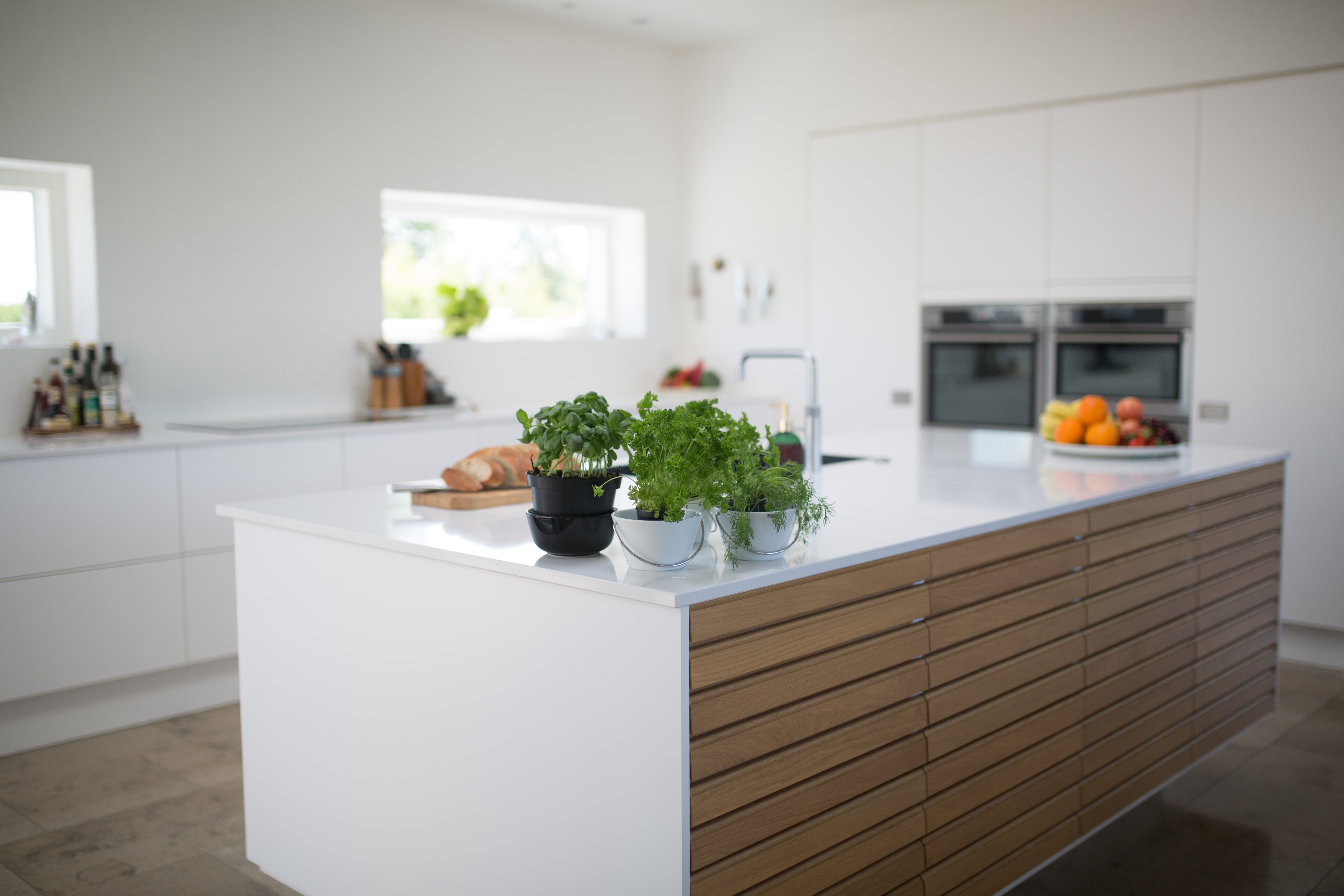 7 things to kitchens header image.
