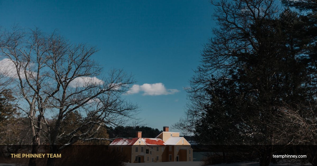 Autumn New England colonial home - homes for sale in Merrimack NH