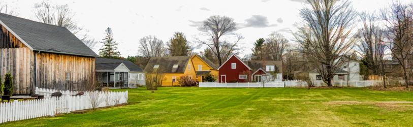 Bedford NH vs Amherst NH for buying a home header image.