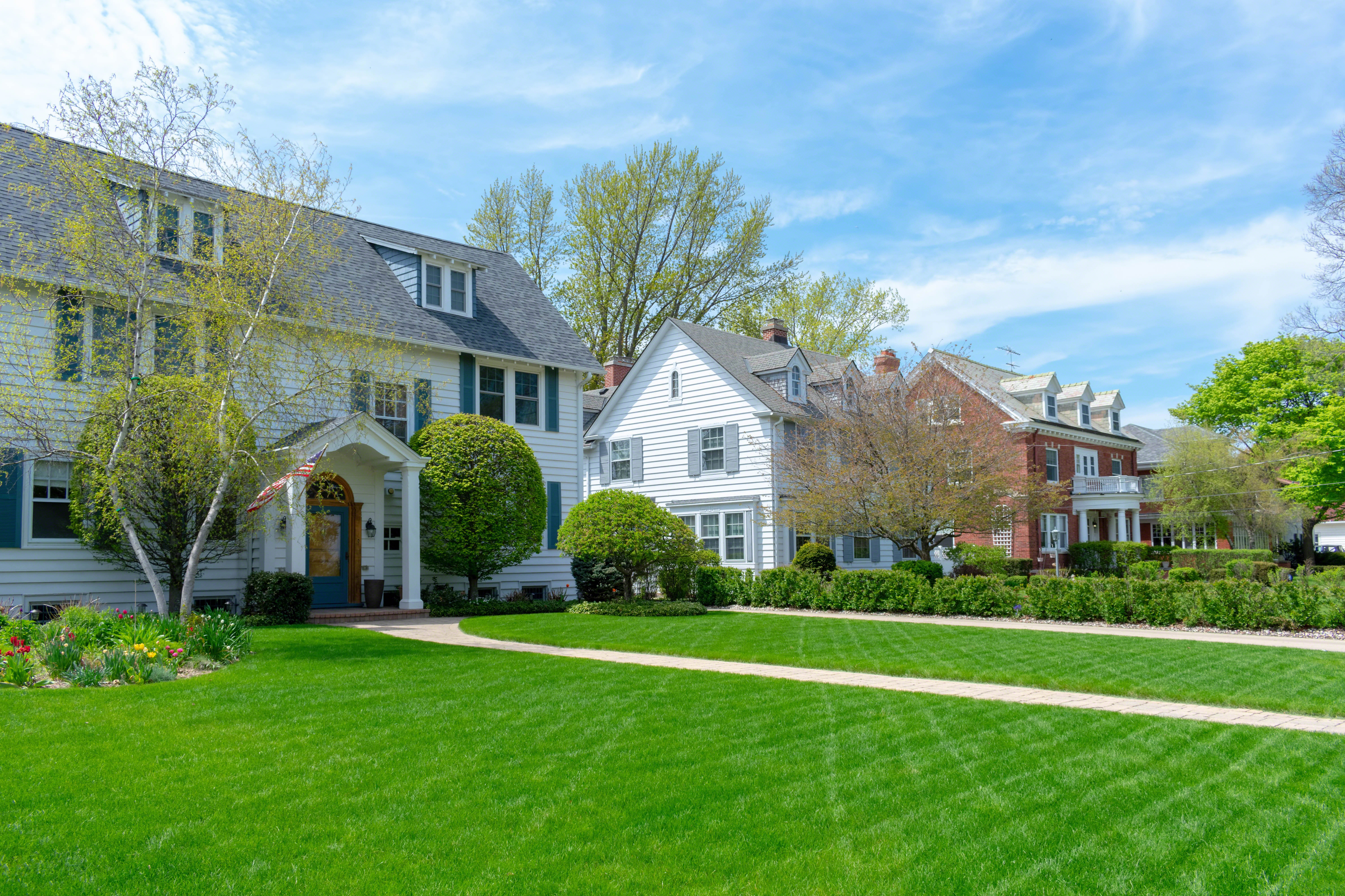 Selling Your Home? 10 Essential Questions to Ask a Listing Agent! header image.