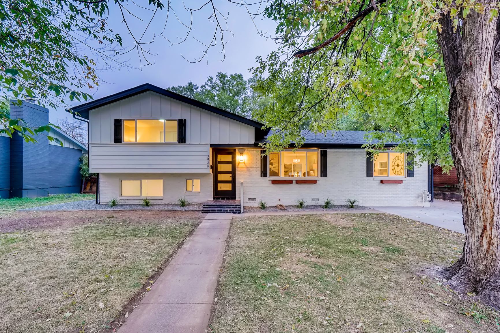 Completely Remodeled Moorhead Home! header image.