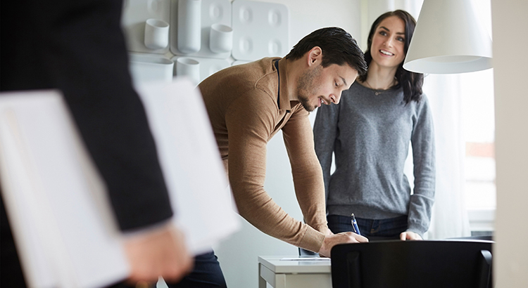 How to Make a Winning Offer on a Home header image.