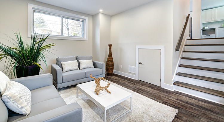 4 Tips to Maximize the Sale of Your House header image.