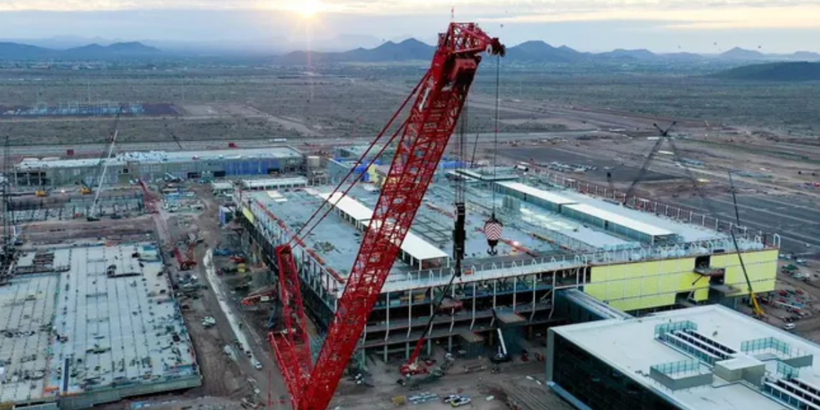 How Arizona emerged as a leader in the US semiconductor revival header image.