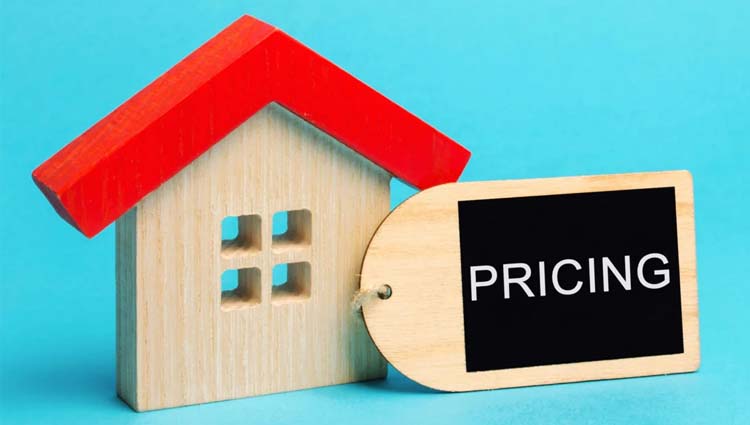 Metro Phoenix median home price on track to fall in September. Here's why header image.