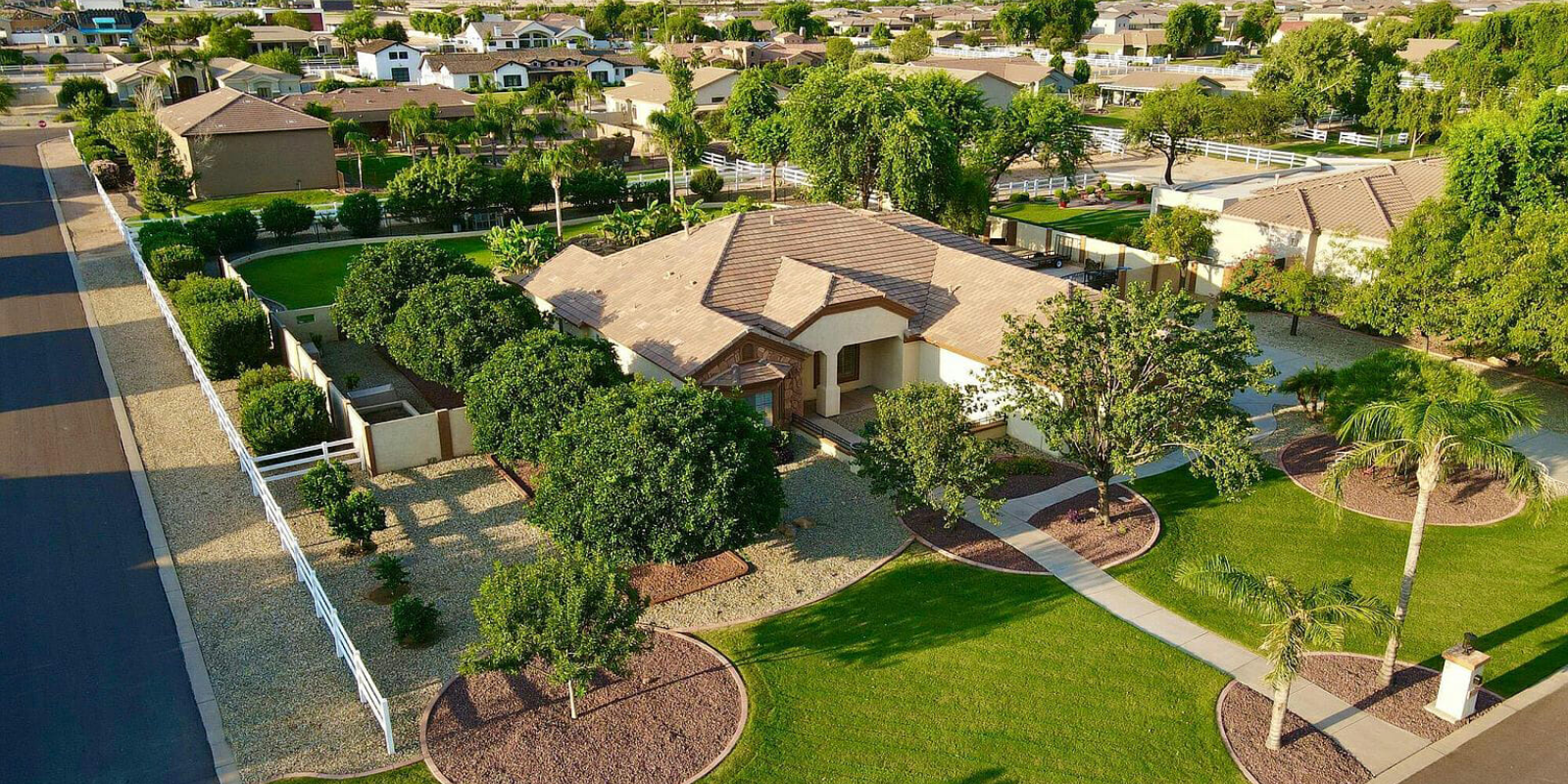 The 10 fastest-growing housing markets in Arizona header image.