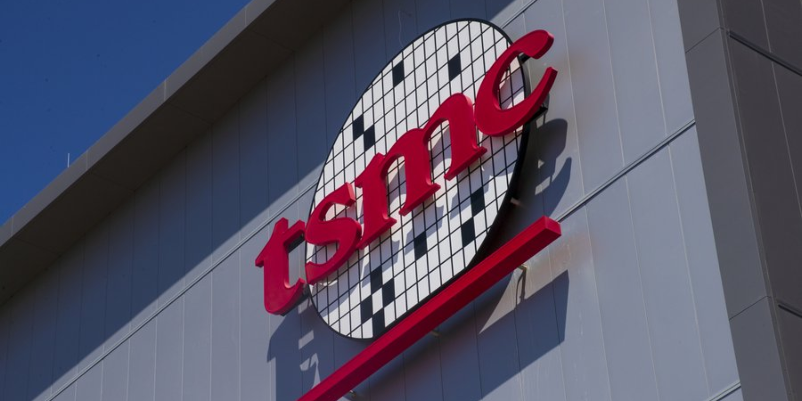 TSMC to invest $100 billion in new Arizona fabs header image.