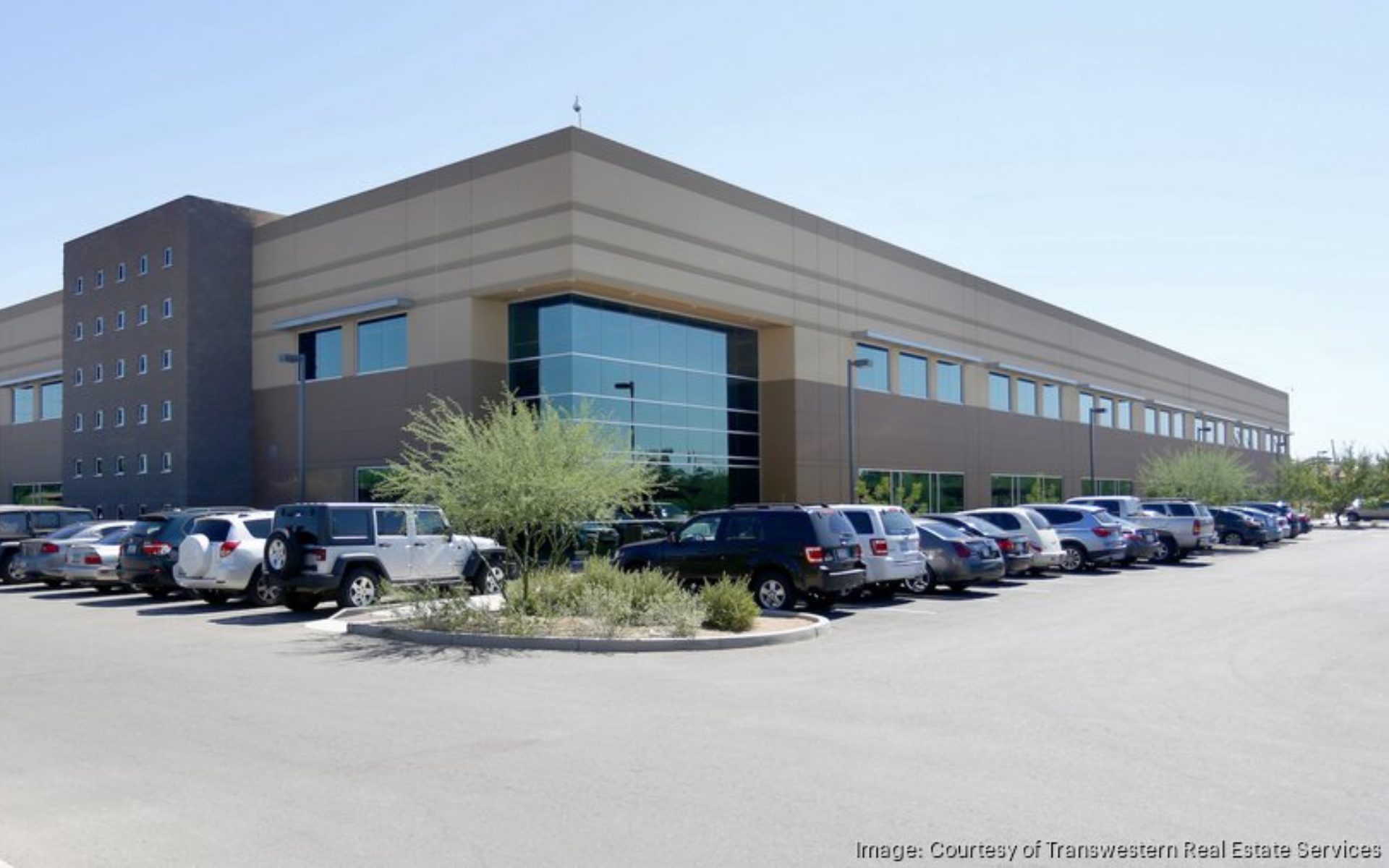 Electronics giant Avnet buys office for new global HQ in Tempe header image.