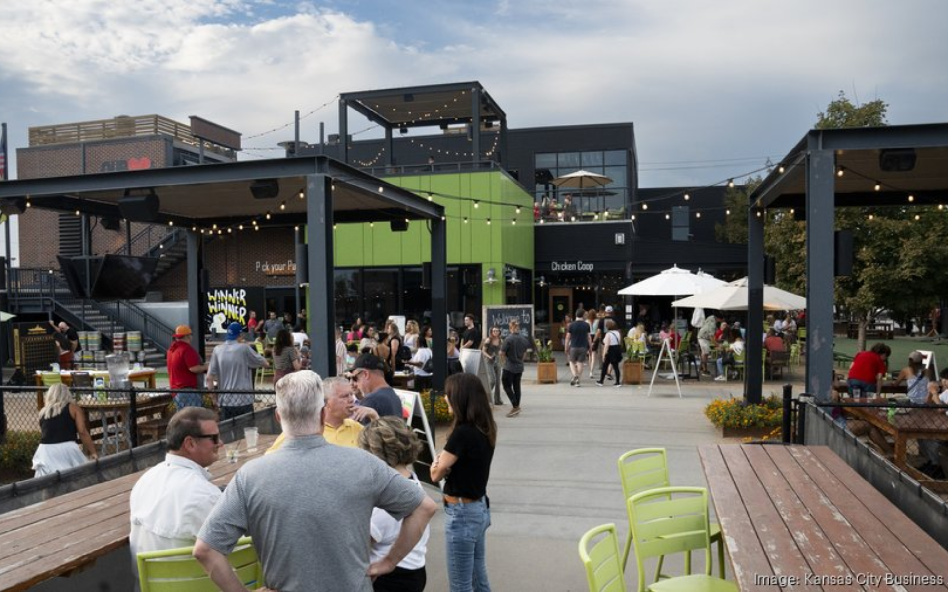 How Chicken N Pickle's changing strategy impacts Phoenix header image.