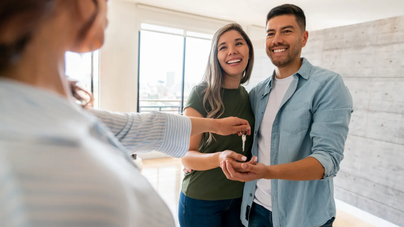 Signs you’re working with the right real estate agent header image.