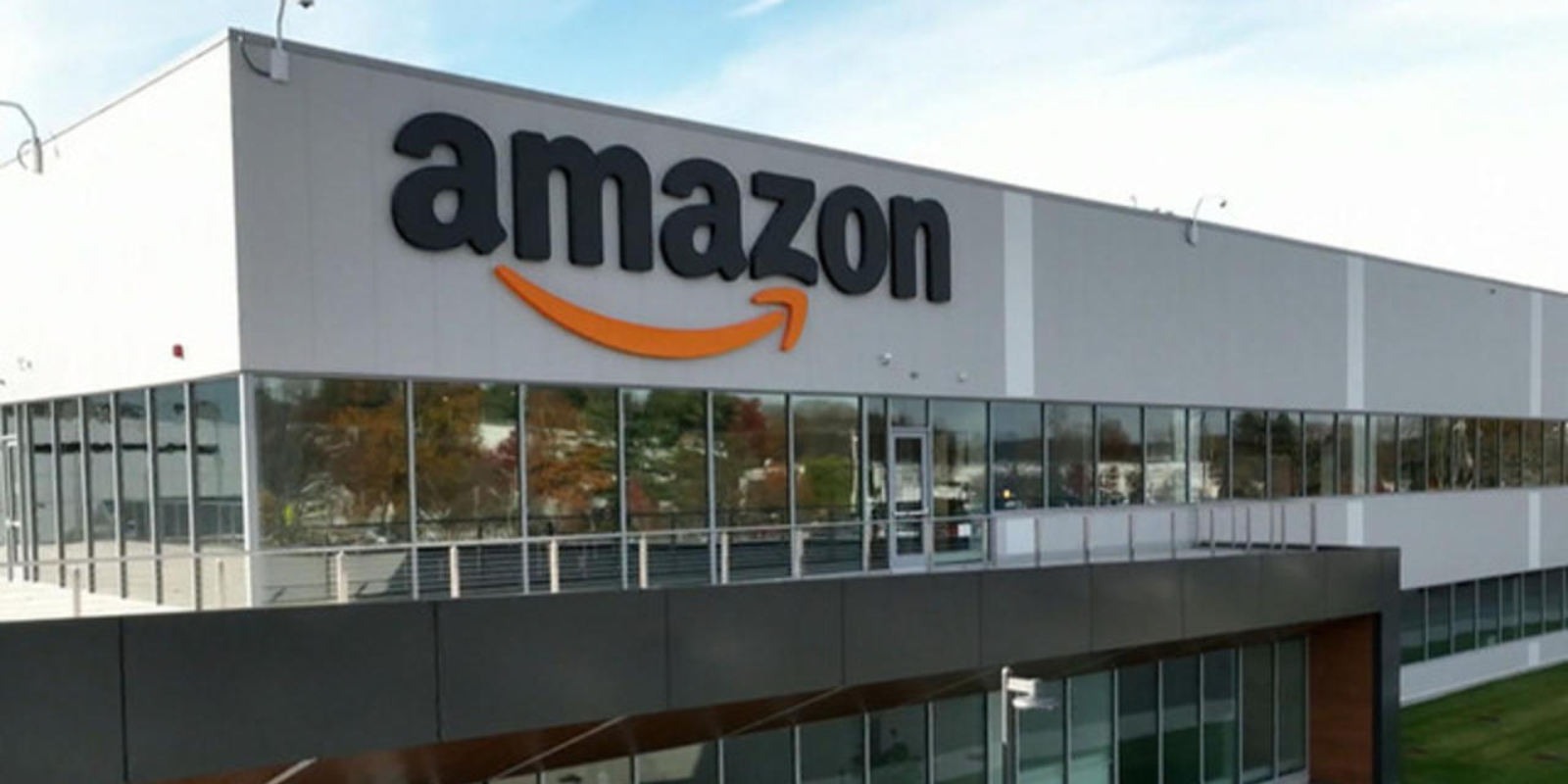 Amazon's data center arm buys land in Laveen 'tech corridor' for $277 million header image.