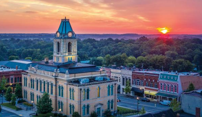 Five reasons to move to Springfield Tennessee header image.