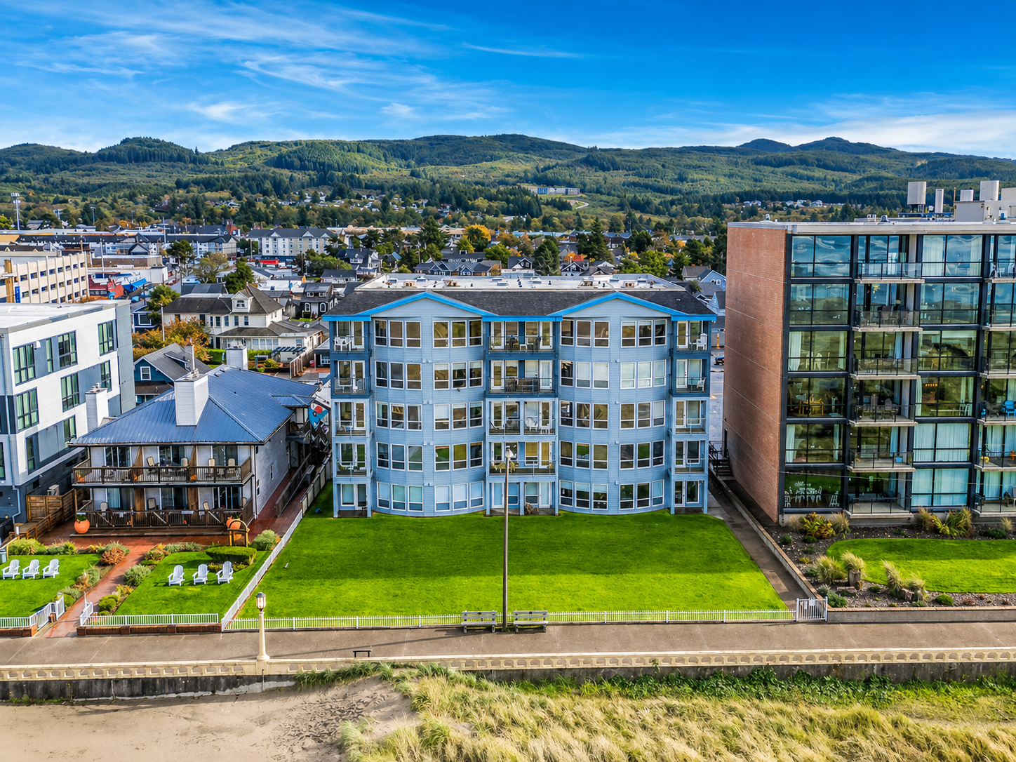 Top-floor oceanfront penthouse condo for sale at 361 S Prom #502 in Seaside Oregon with panoramic Pacific Ocean views