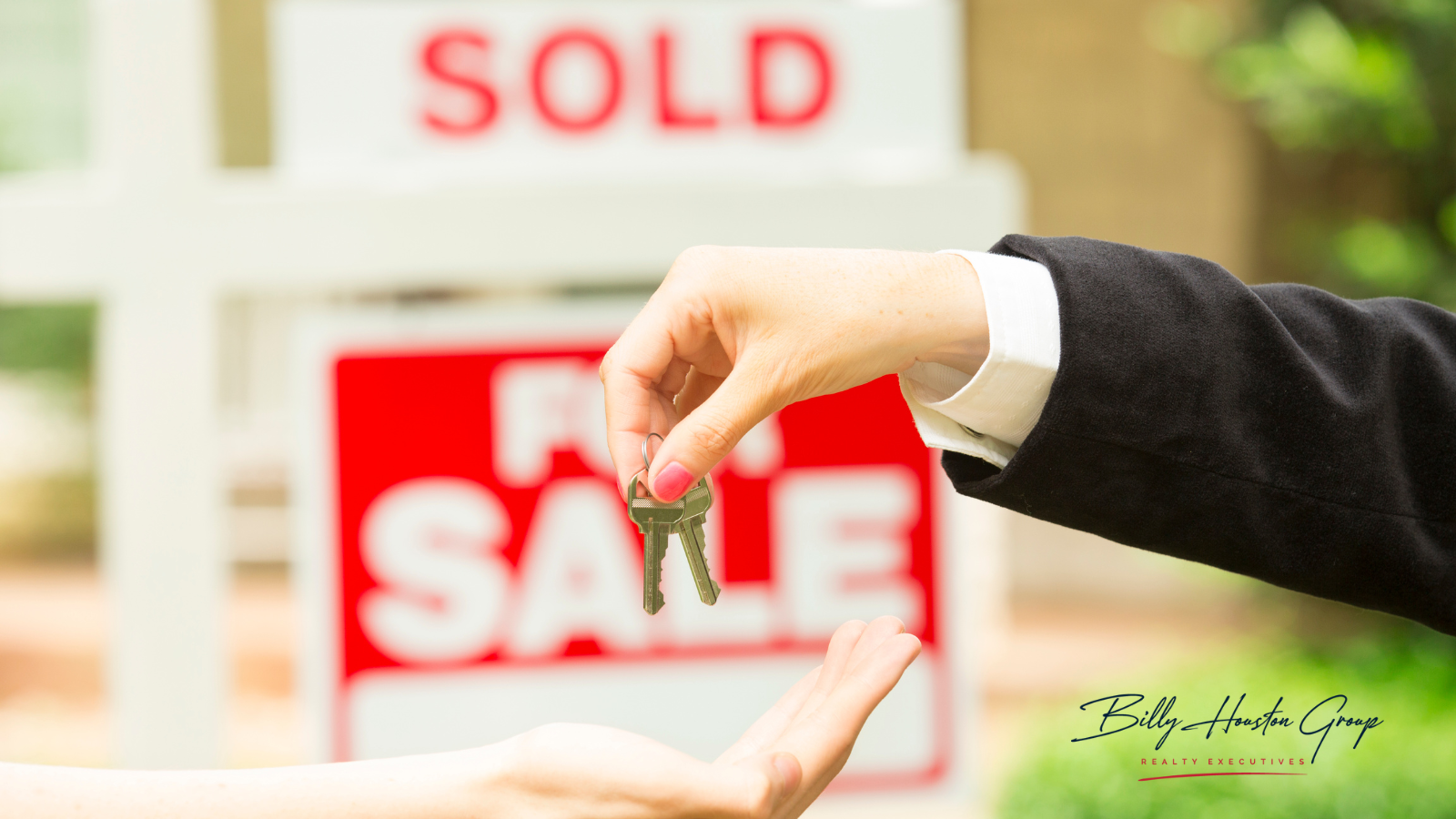 4 Tips To Make Your Strongest Offer on a Home header image.