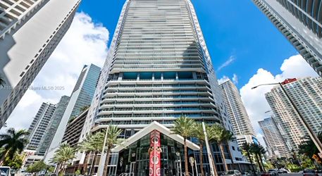 How Technology is Changing the Homebuying Process in Brickell, FL header image.