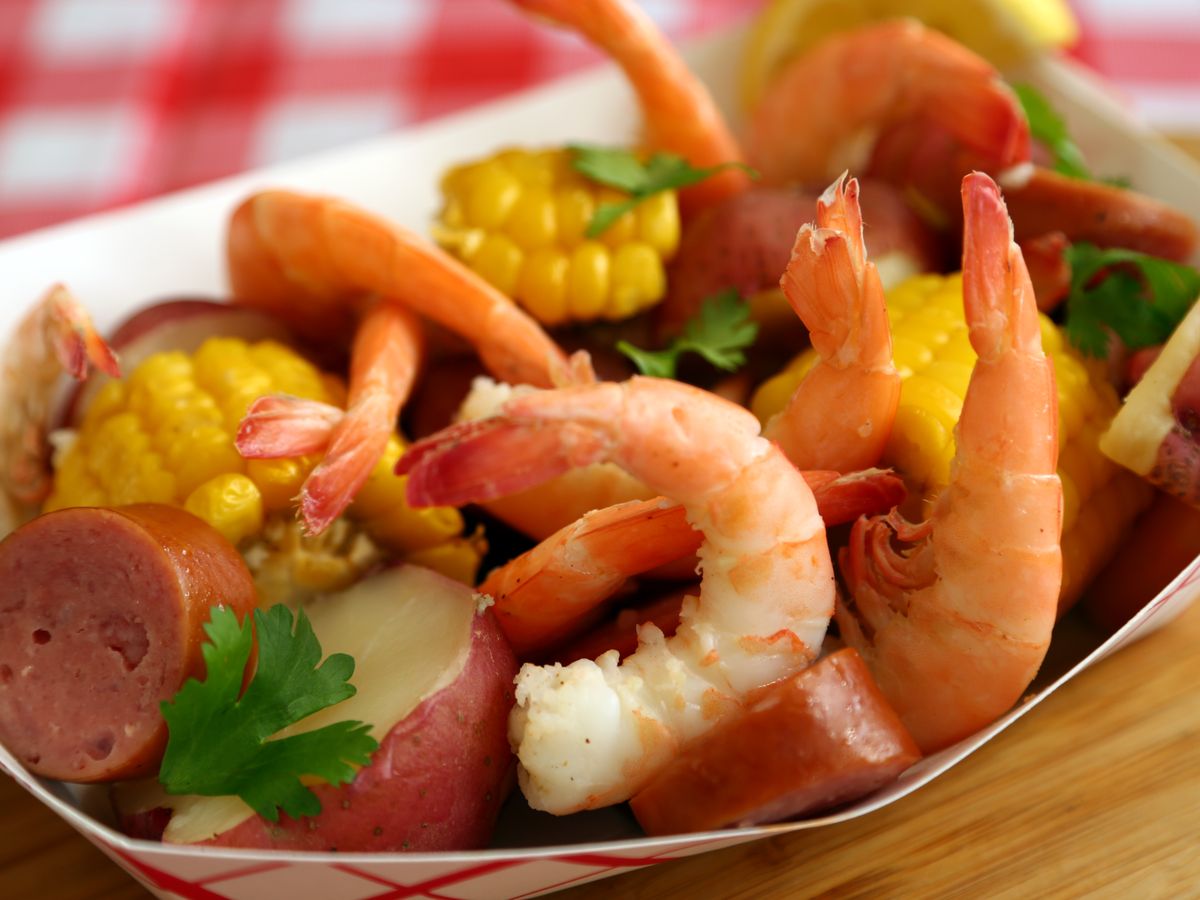 🦐 The Ultimate Guide to the Isle of Eight Flags Shrimp Festival 2026 header image.