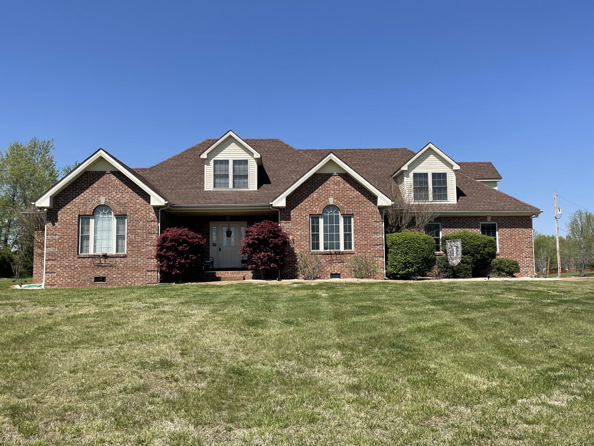 How to Choose the Right Real Estate Agent in Robertson County header image.