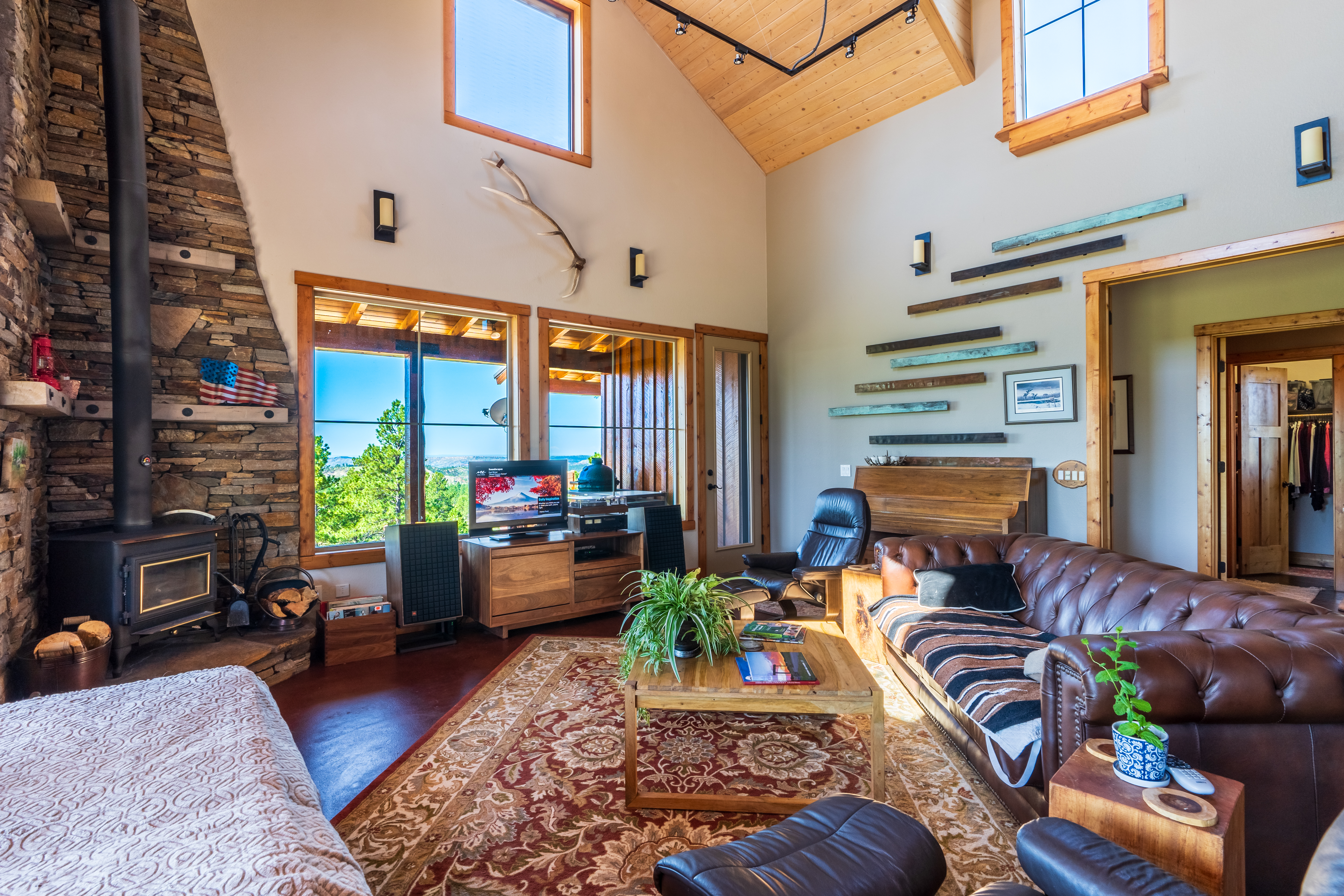 Staging Your Home to Sell! header image.