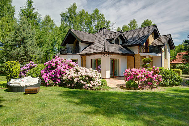 How To Stage Your Home for a Spring Sale header image.