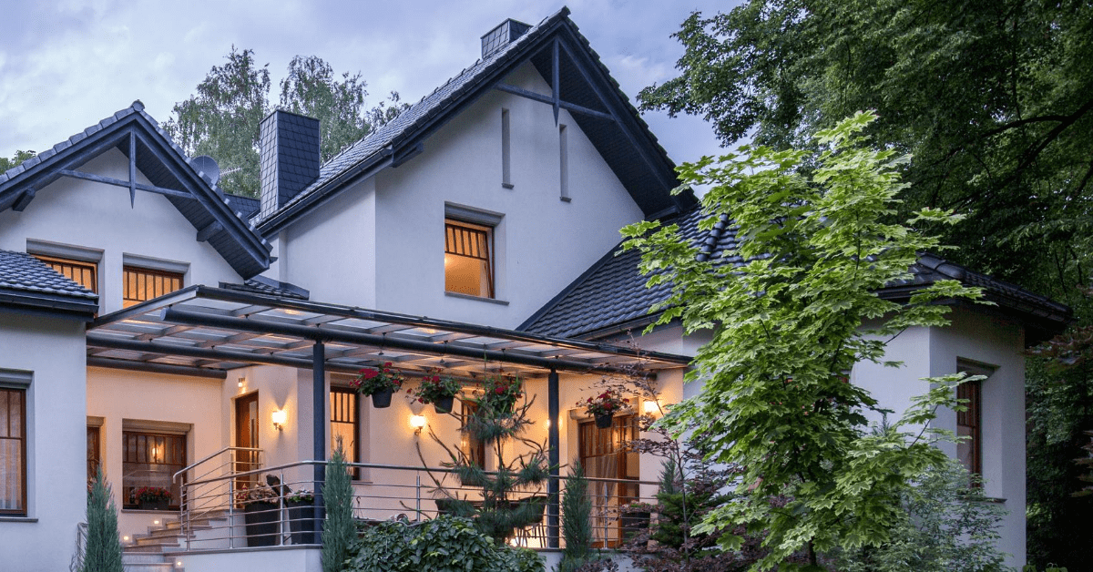 DON'T PLAY THE LEASE ROULETTE GAME header image.