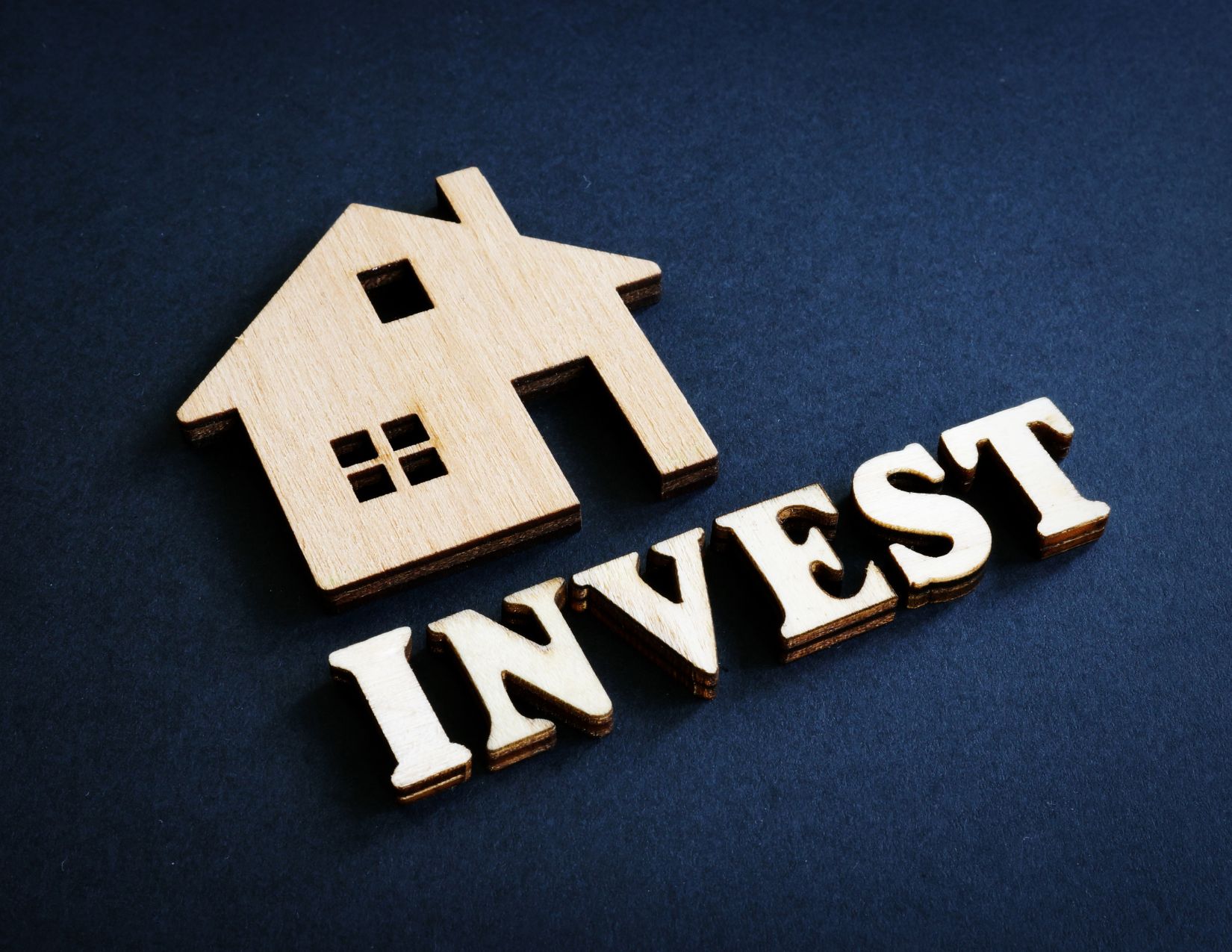 How to Navigate Real Estate Investment Opportunities header image.