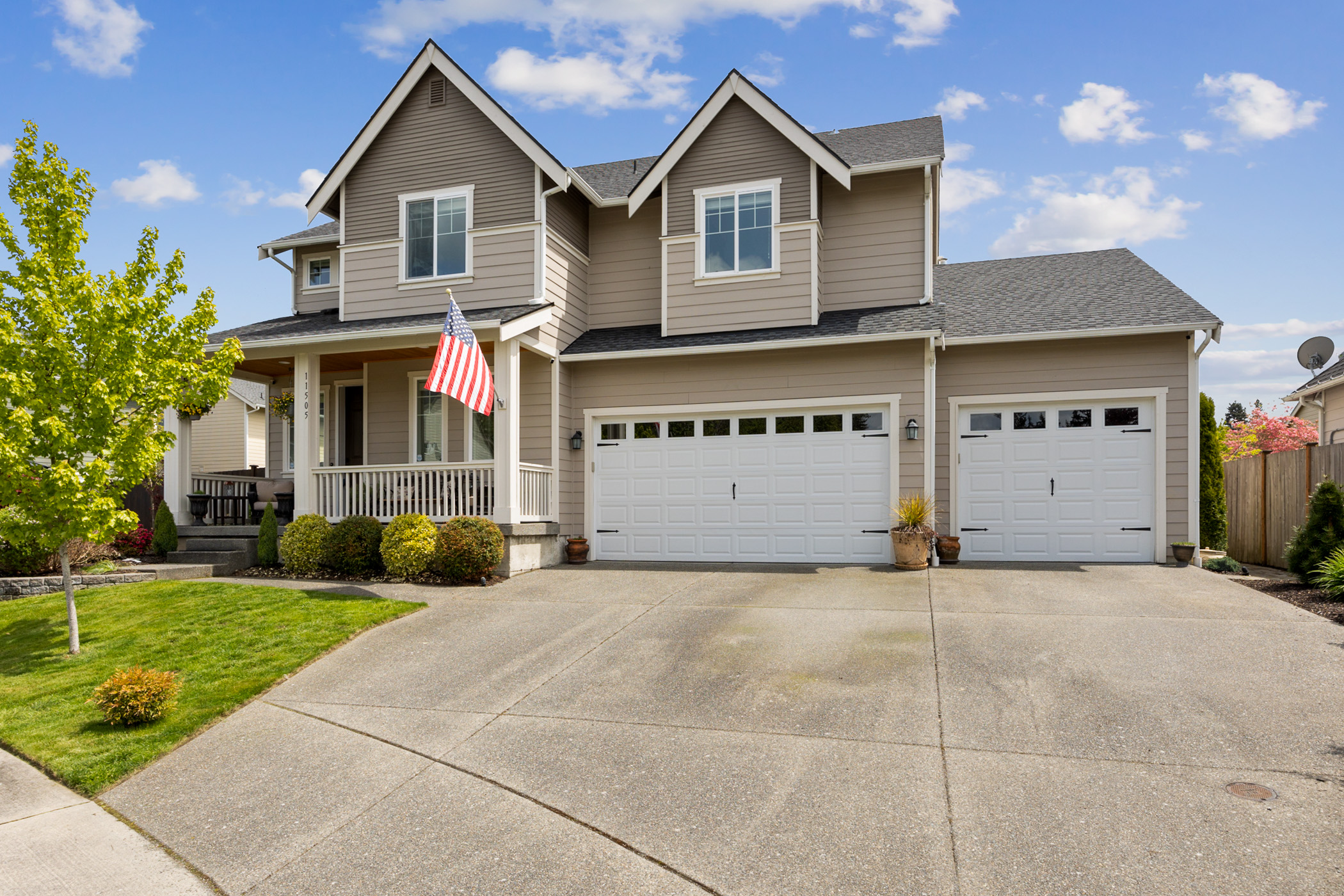 Elegant Bonney Lake Home header image.