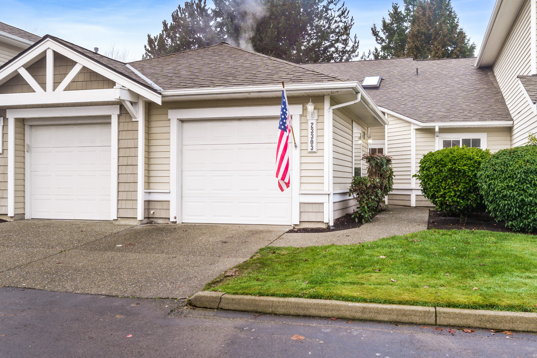 Ground Level Kent Townhome NOW AVAILABLE header image.