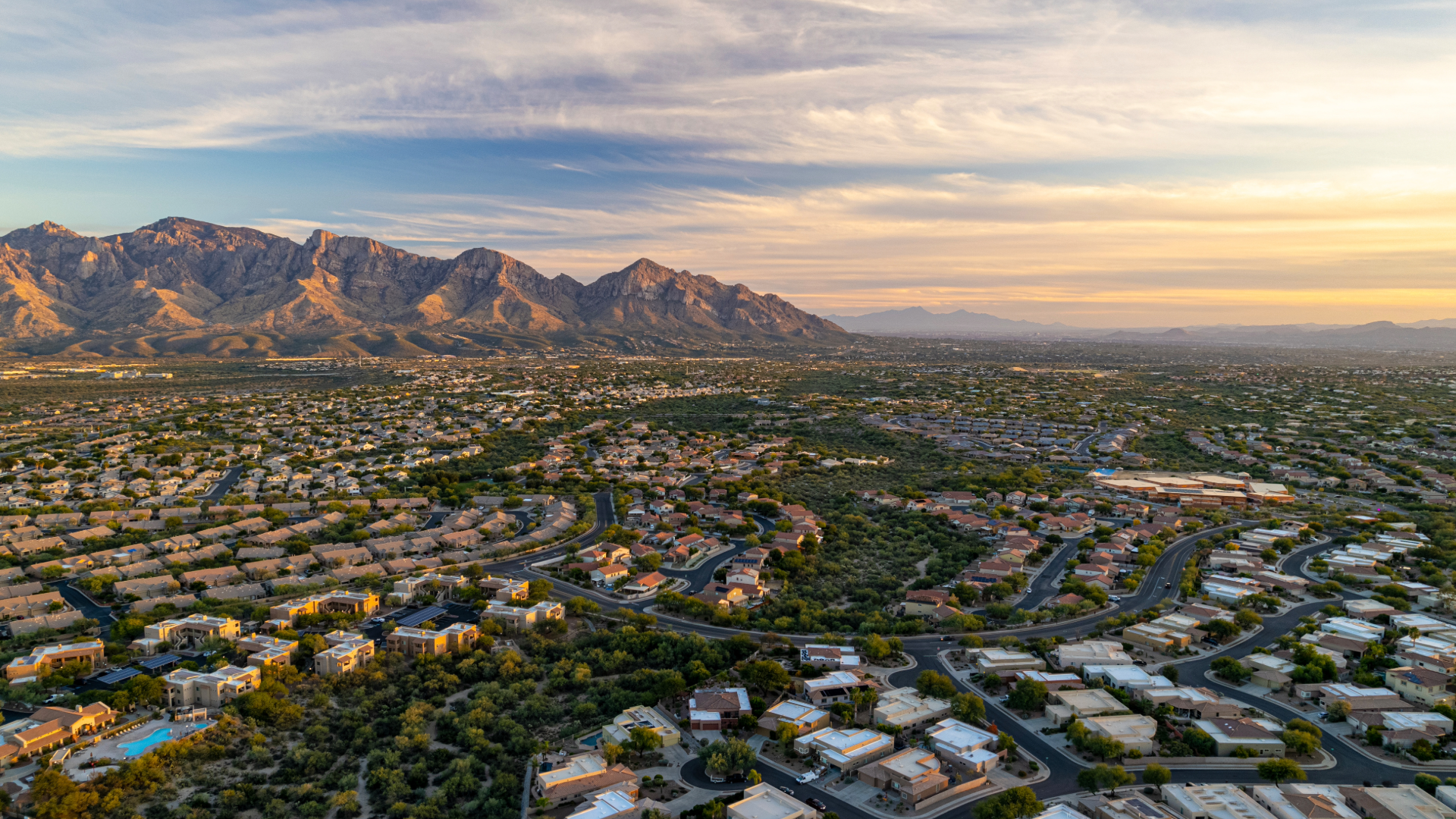 Selling Your Home in Oro Valley, Tucson, AZ: Showcase Golf Communities and Family Amenities for a Premium Sale header image.