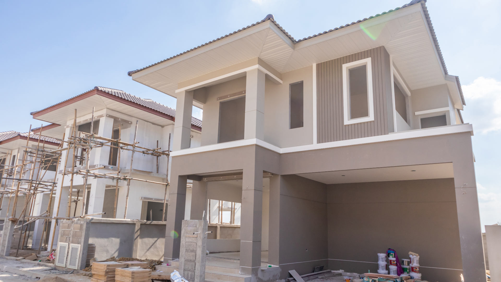 Should You Buy a New Build Home in Tucson, AZ? Pros, Cons, and Key Considerations for 2026 header image.