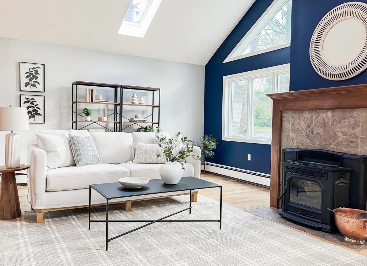 Why Staged Homes Sell Faster & Attract Higher Offers header image.