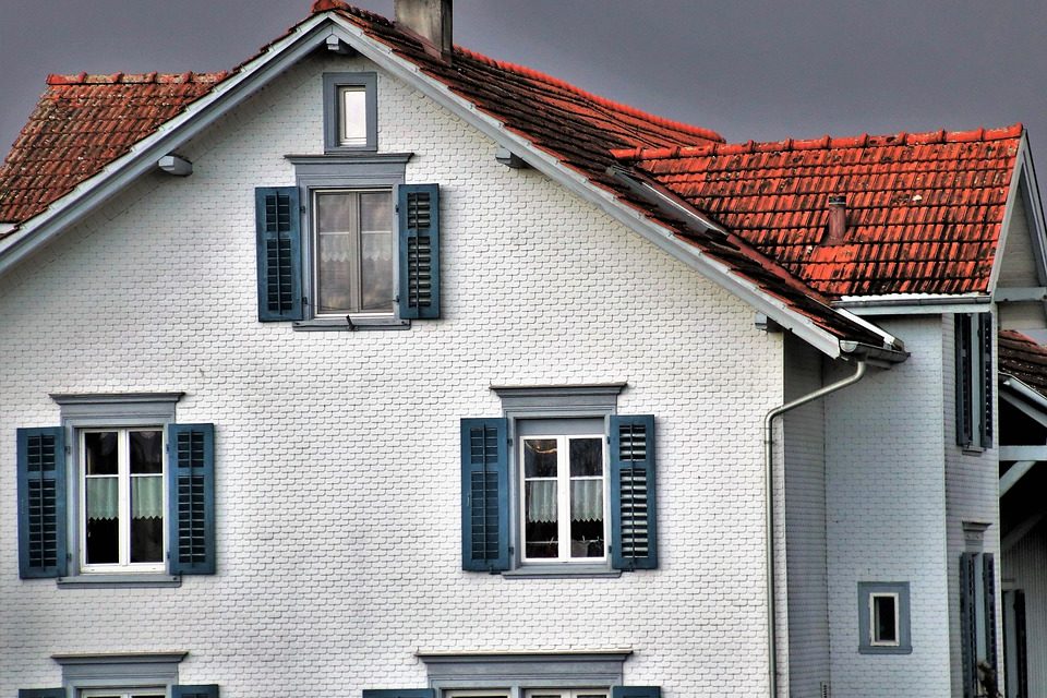 How to know when it’s Time for a New Roof header image.