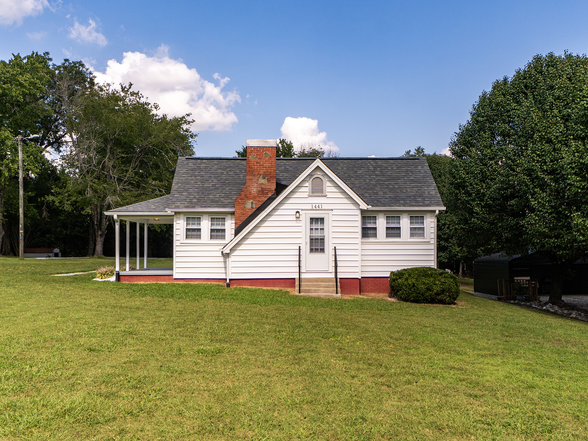 1441 N Graham Hopedale Road header image.