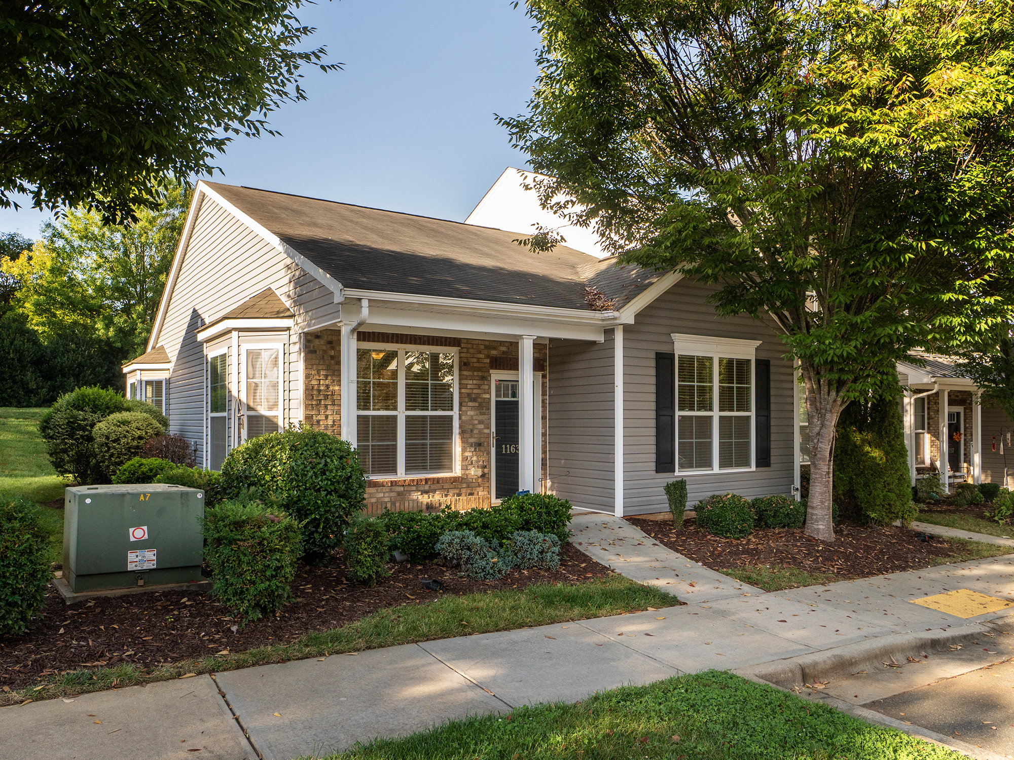 1163 Kelso Lane header image.