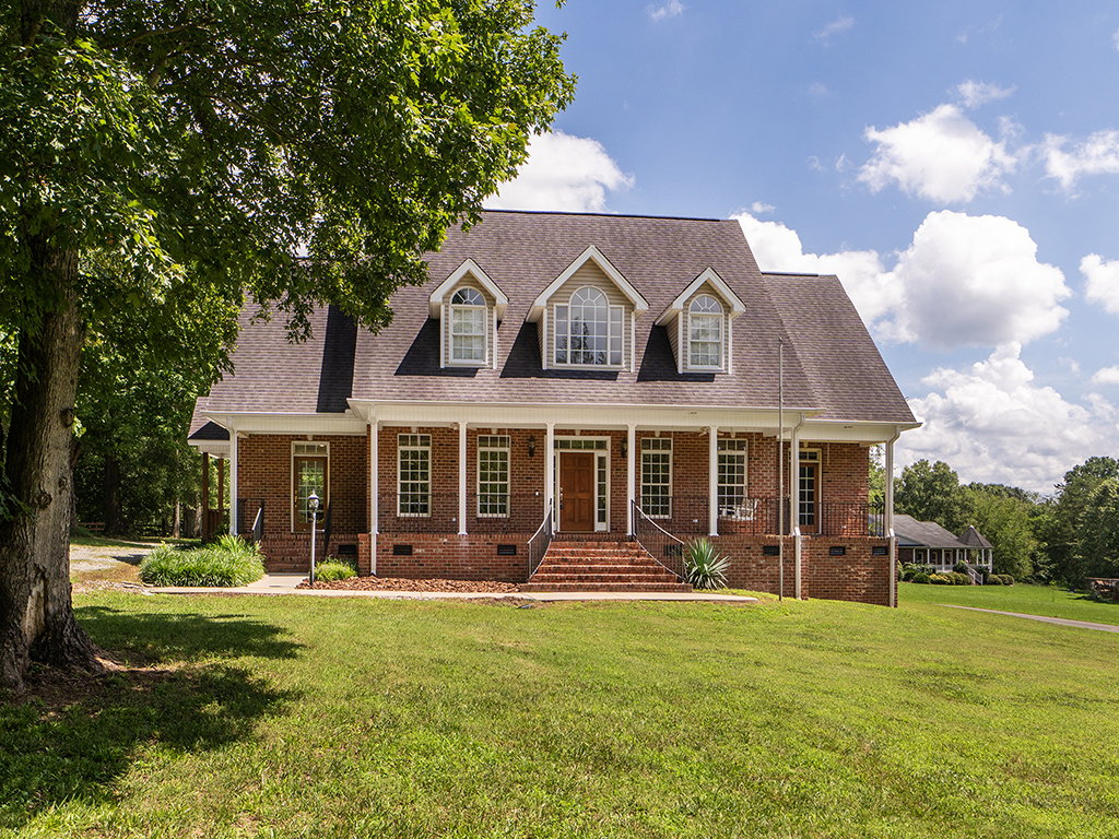 2048 Neese Road header image.