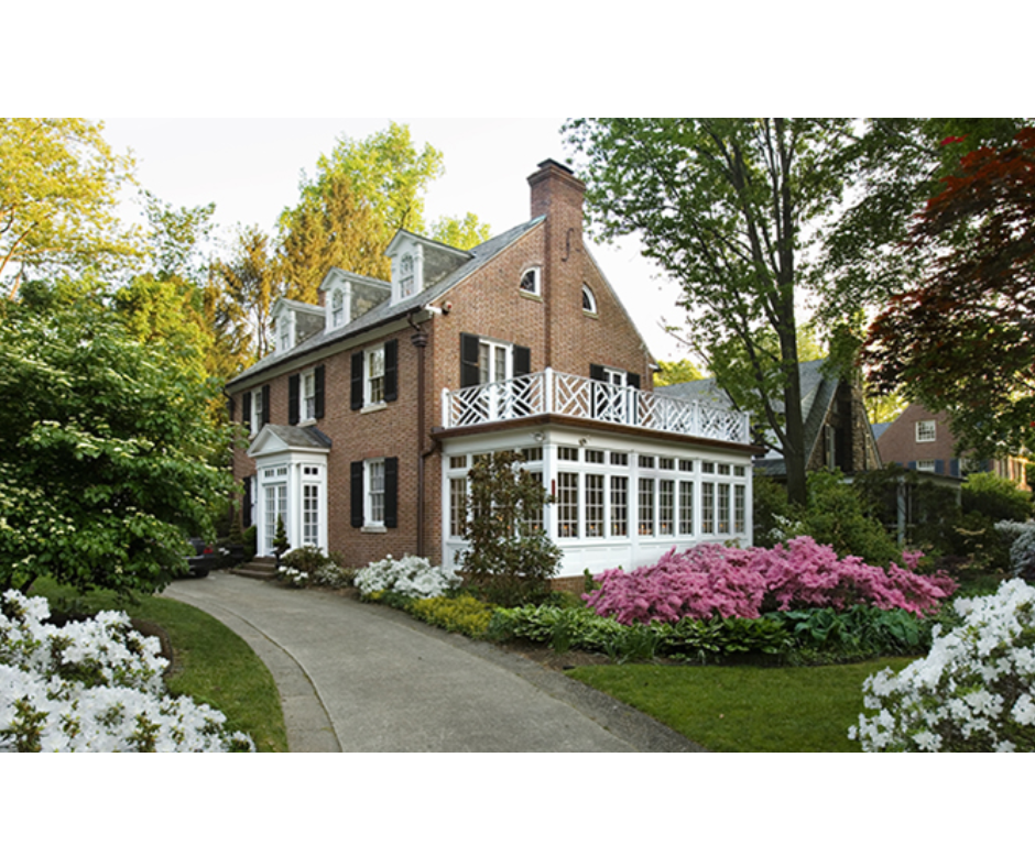 Give Your Curb Appeal A Boost Before You Sell header image.