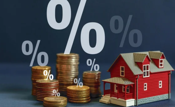 Average 30-year mortgage falls to lowest rate in more than a year header image.