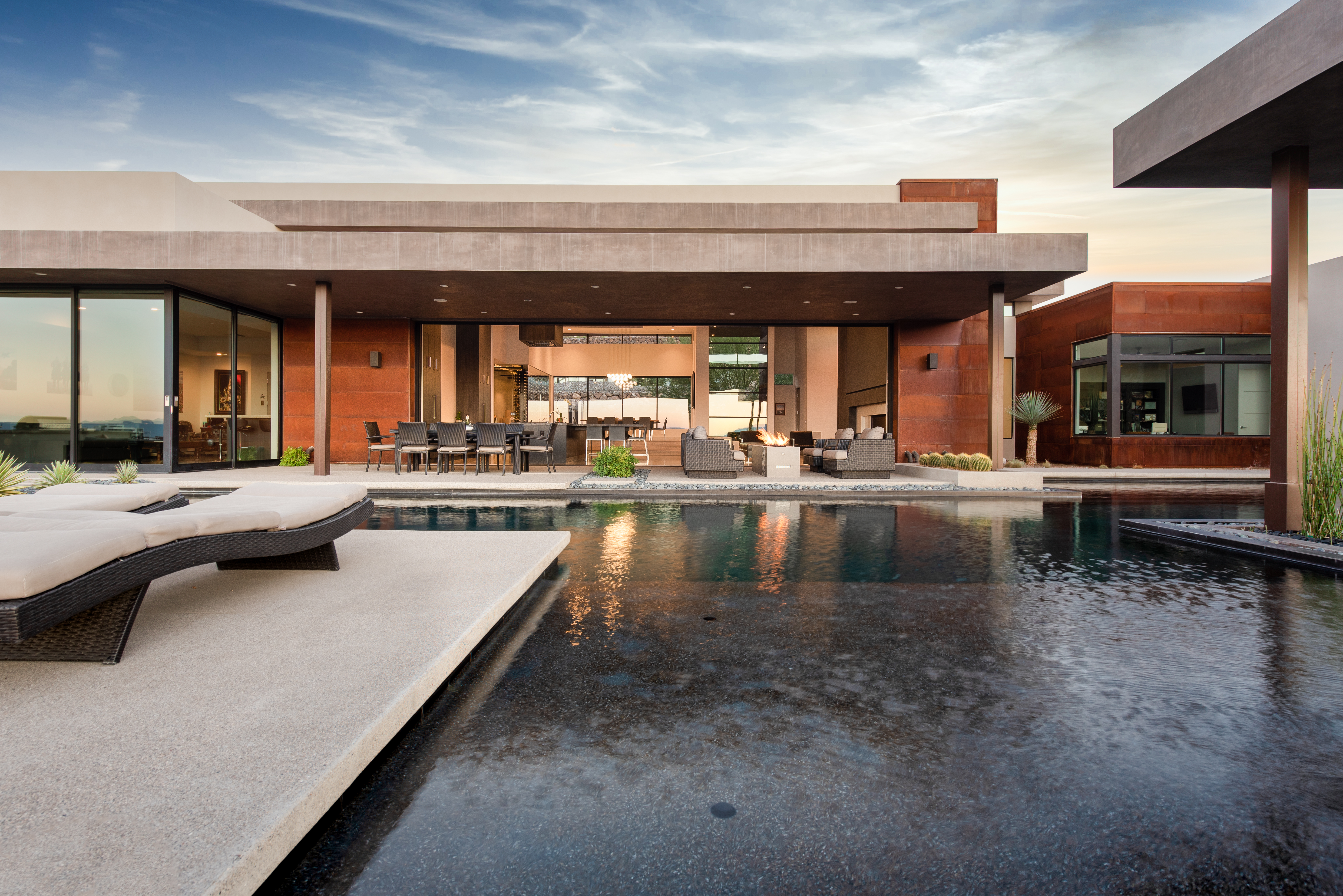5 Tips You Should Know When Buying a Luxury Home header image.