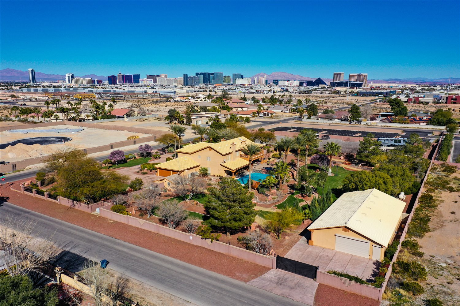 5 Tax Benefits of Buying a Home header image.