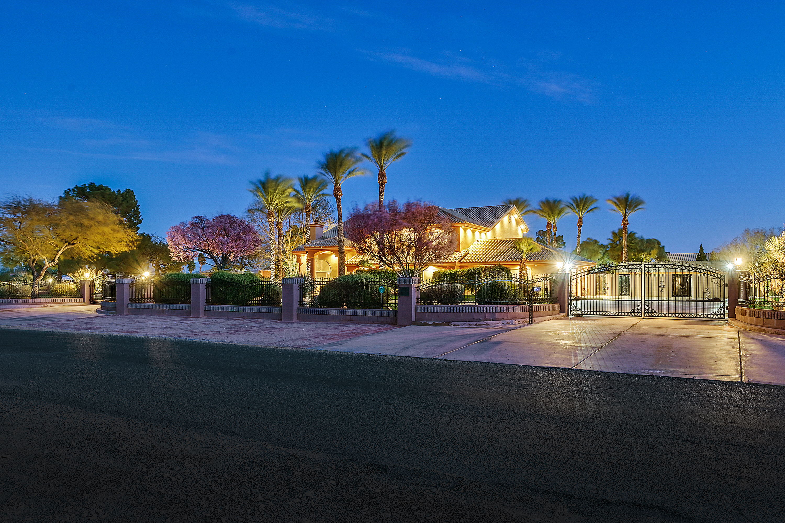 4 Reasons the Pandemic Has Increased Buyer Demand For Larger Lots header image.