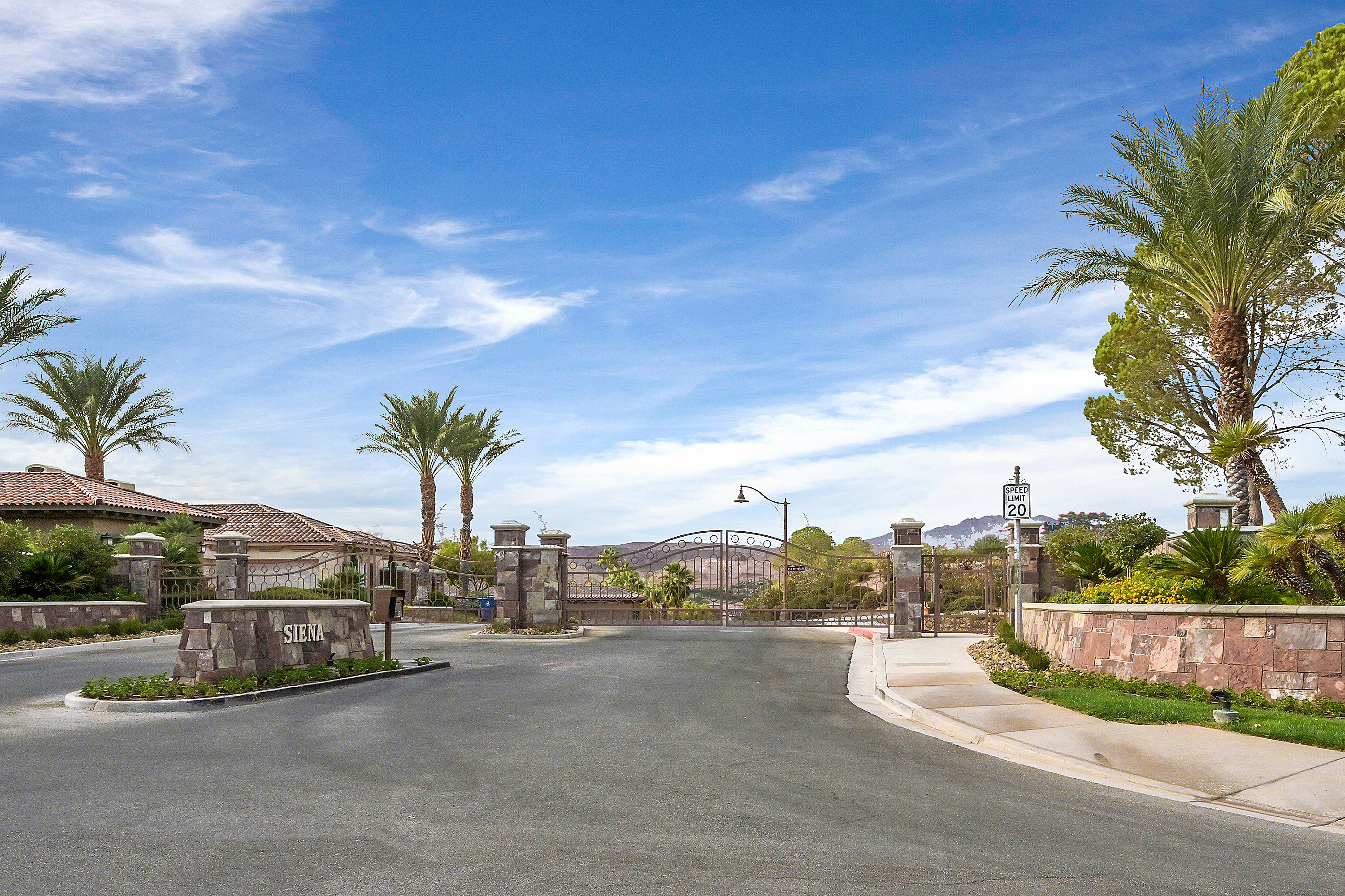 5 Benefits To Building A Custom Home: 26 Via Siena Place header image.