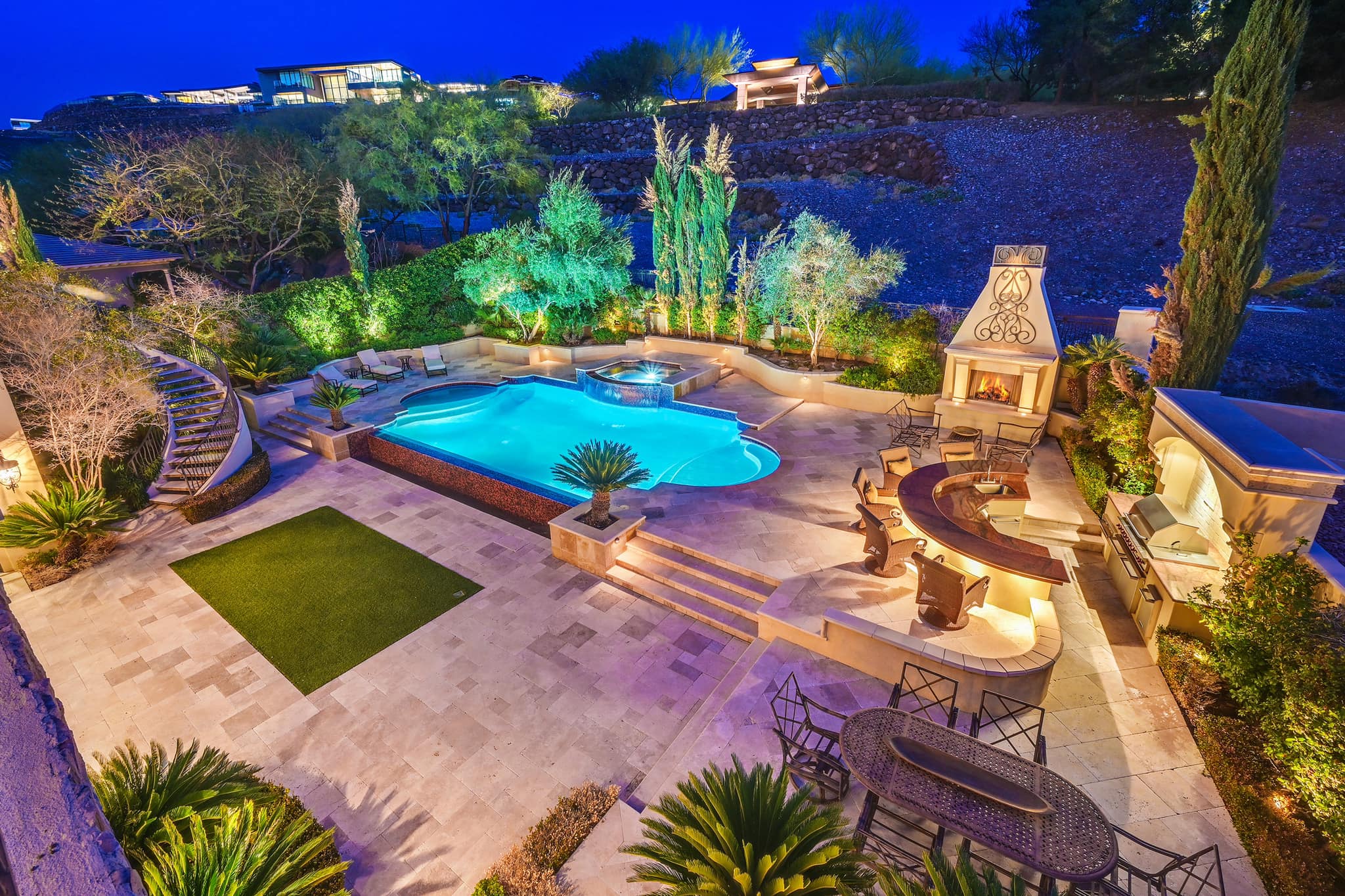 Is summer the right time to sell your luxury home in the Las Vegas Real Estate market? header image.