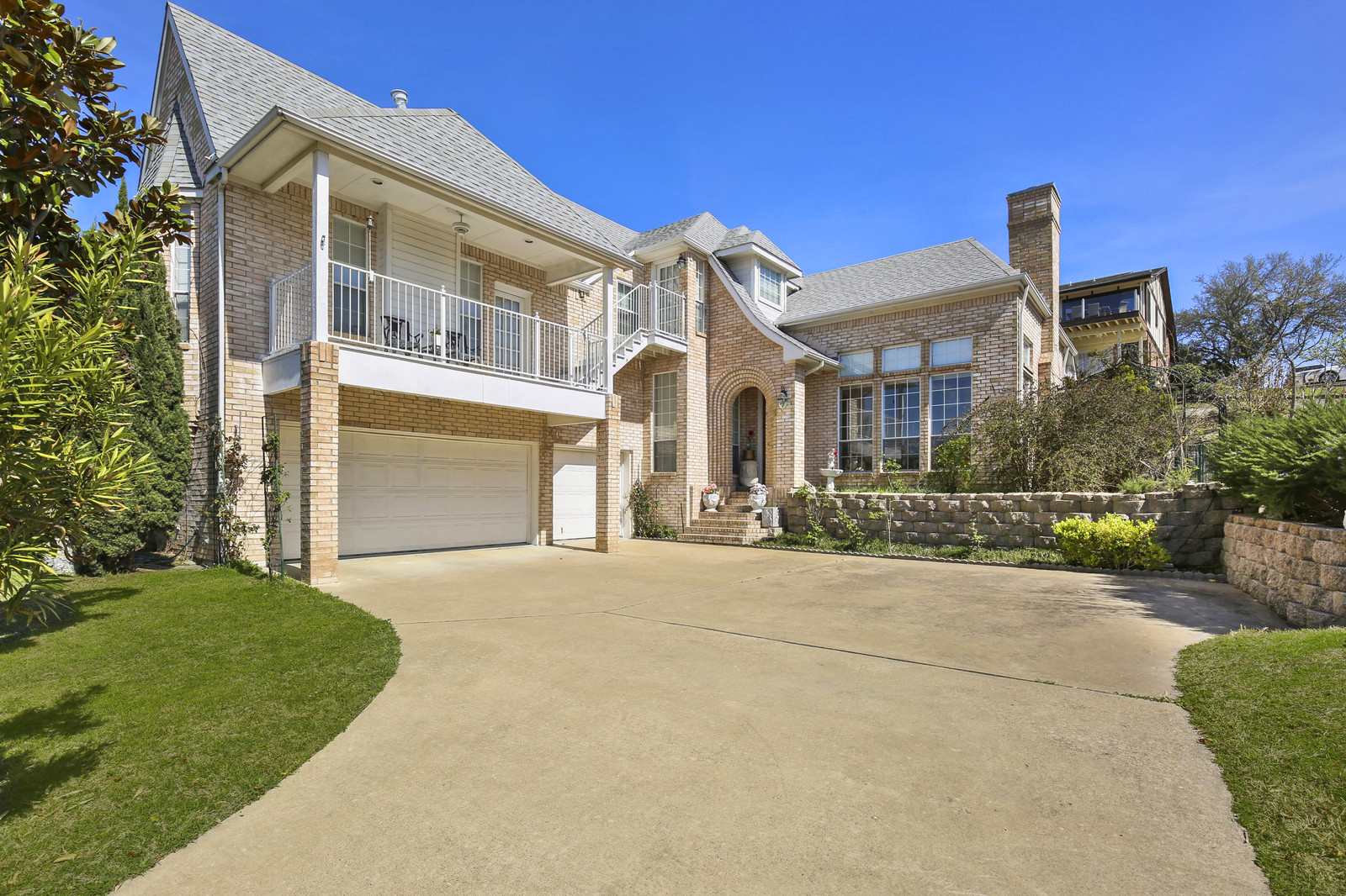 *JUST LISTED* 623 Courageous Drive, Rockwall, TX 75032 header image.