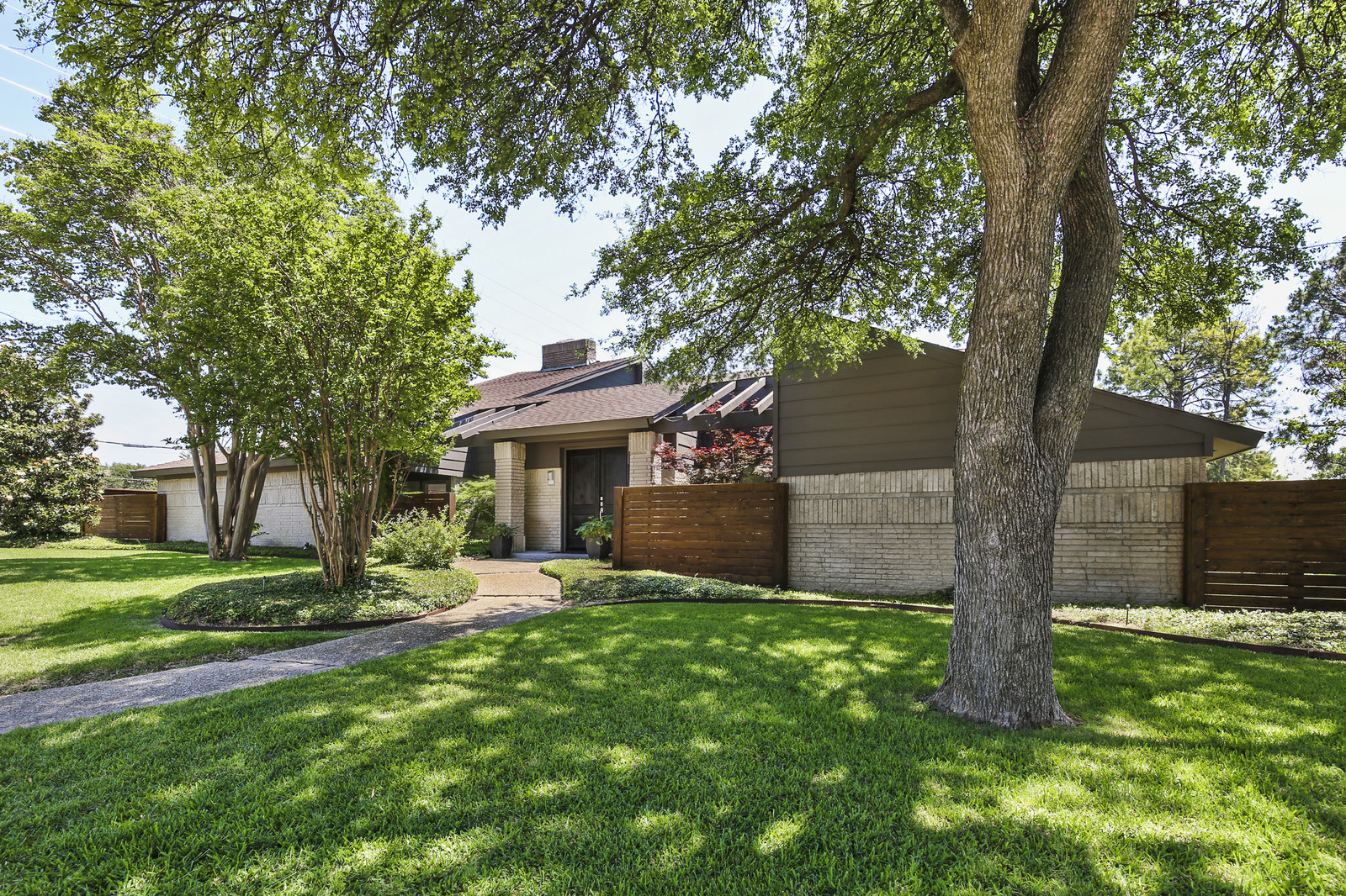 *JUST LISTED* 7314 Mckamy Boulevard, Dallas, TX 75248 header image.