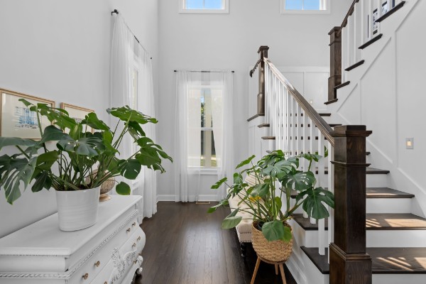 Sell Your Murfreesboro Home with Confidence header image.